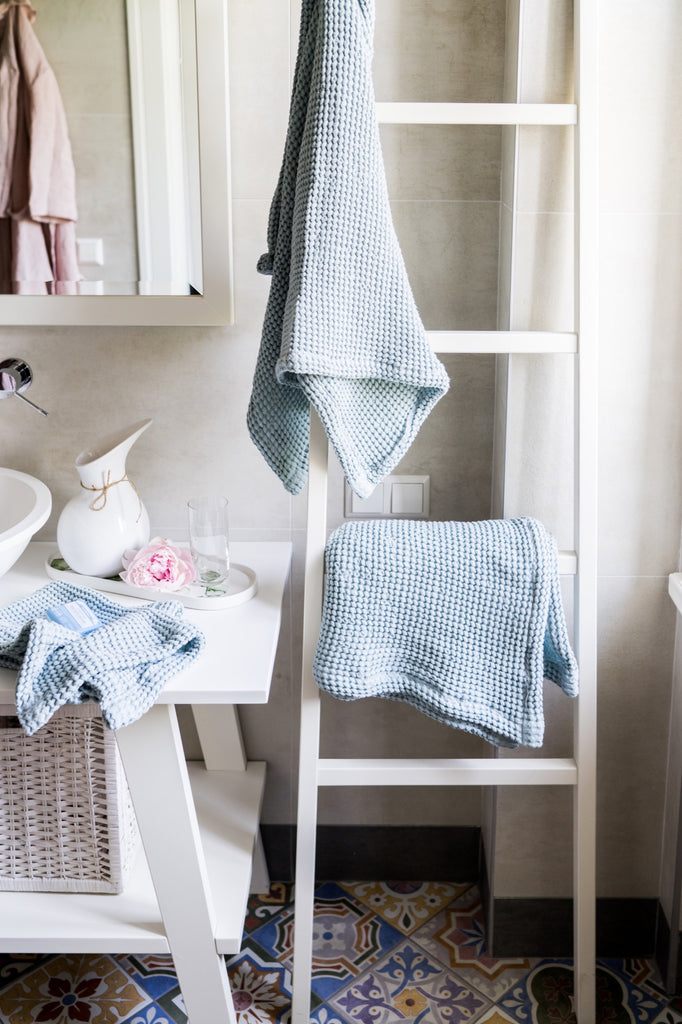 Blue Linen Waffle Towel: Hand, Body Linen Towels. Ice Blue Linen Towels.  Bath, Beach, Spa Towel. Quality Bath Linens. 