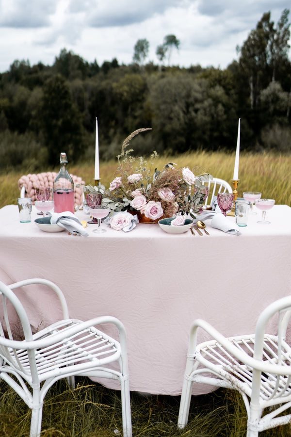 Large Tablecloths Linen Fabric Tablelinens Linen Napkins Basic Tablecloth Pink Basic Napkins Light Grey 1