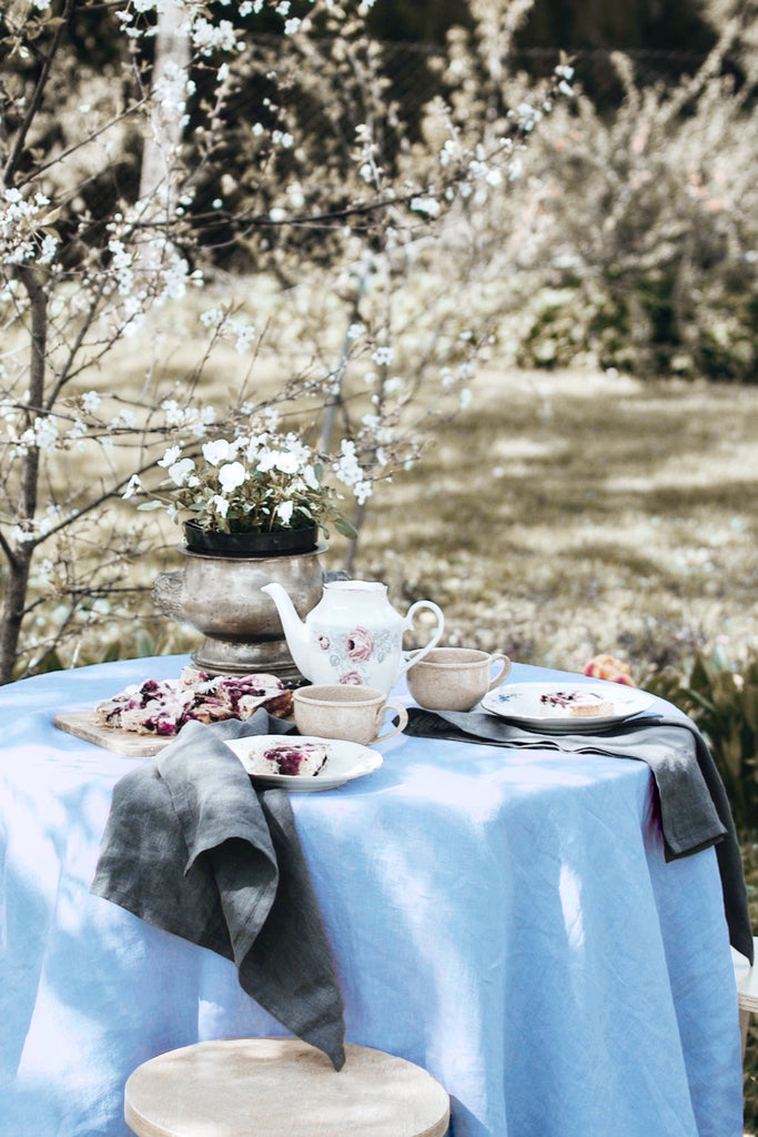 V2 Stonewashed Linen Tablecloth Round Tablecloth Linen Napkins Set Basic Napkin Basic Tablecloth Light Blue 134